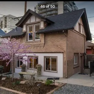 New! Private Cap Hill Carriage House Holiday home Denver